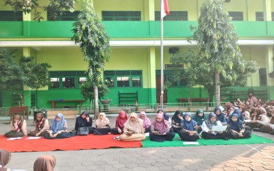 JUMAT RELIGI, MTs NURUL HIDAYAH Dan SMAS NURUL HIDAYAH GELAR ISTIGHOSAH BERSAMA